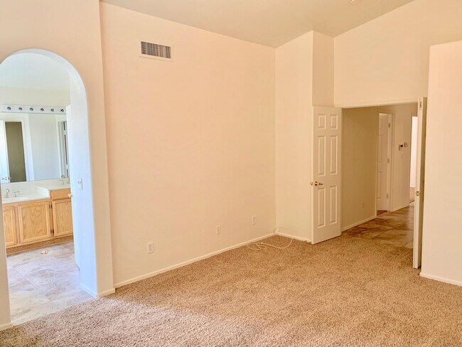 Building Photo - 16423 N 39th St