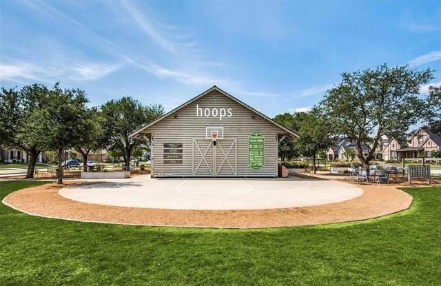 Building Photo - 908 Lamp Post Ln