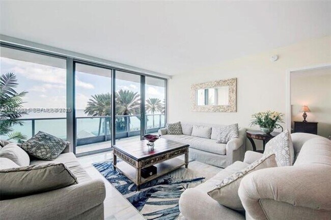 Building Photo - 1331 Brickell Bay Dr