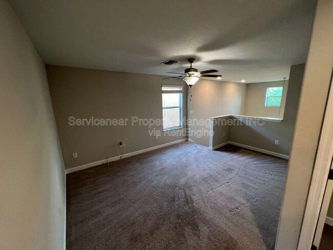 Building Photo - 939 Terra Vista St