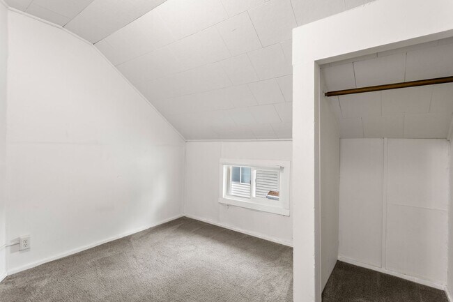 Building Photo - 1717 Walnut St