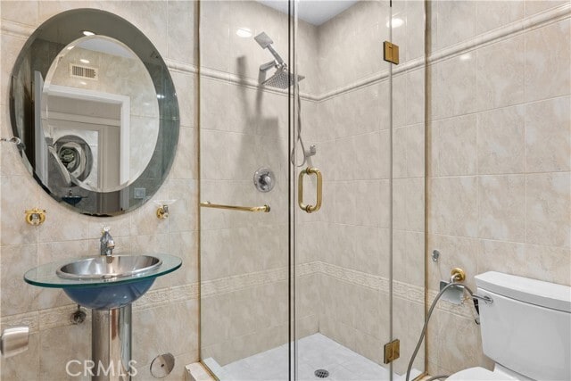 Building Photo - 3814 Alonzo Ave