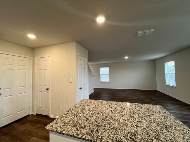 Building Photo - Stunning 4 bdrm Two-Story in  NBTX