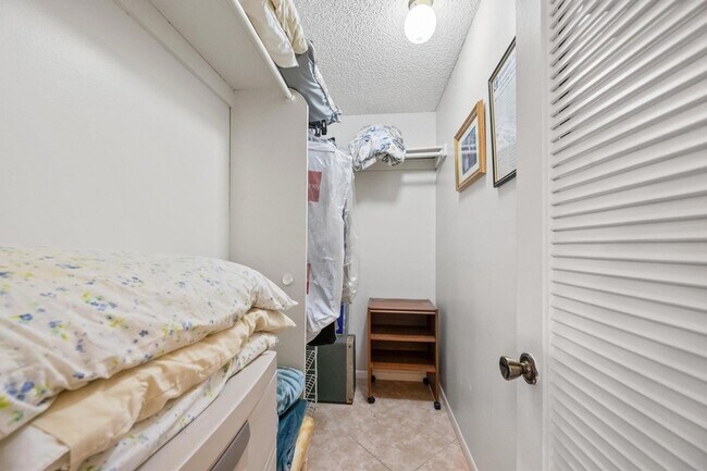 Building Photo - 507 Normandy Ln