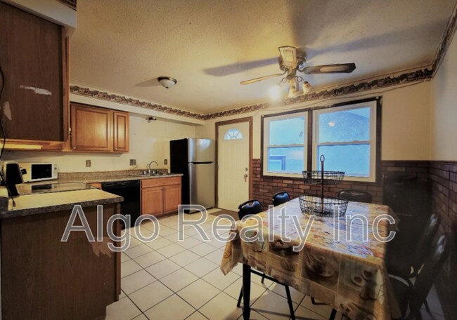 Building Photo - 3554 N Irving Ave