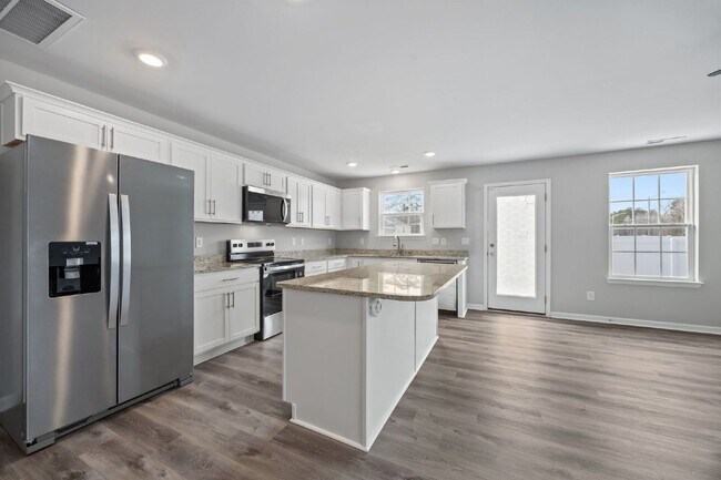 Building Photo - 4500 Sandstone Dr