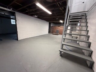 Building Photo - 16 Panorama Dr