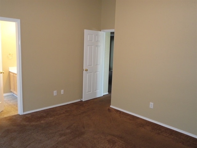 Building Photo - 432 Round Rock Rd