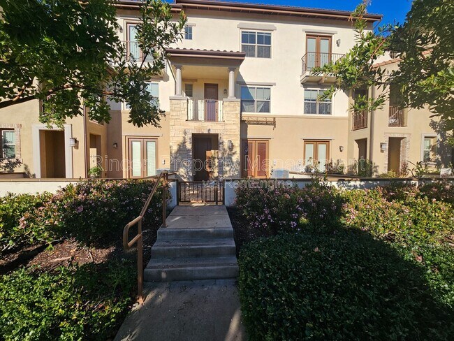 Building Photo - 209 Westpark Ct