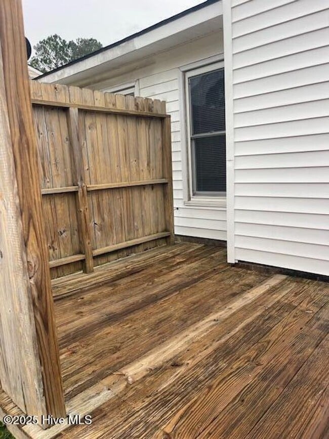 Building Photo - Duplex