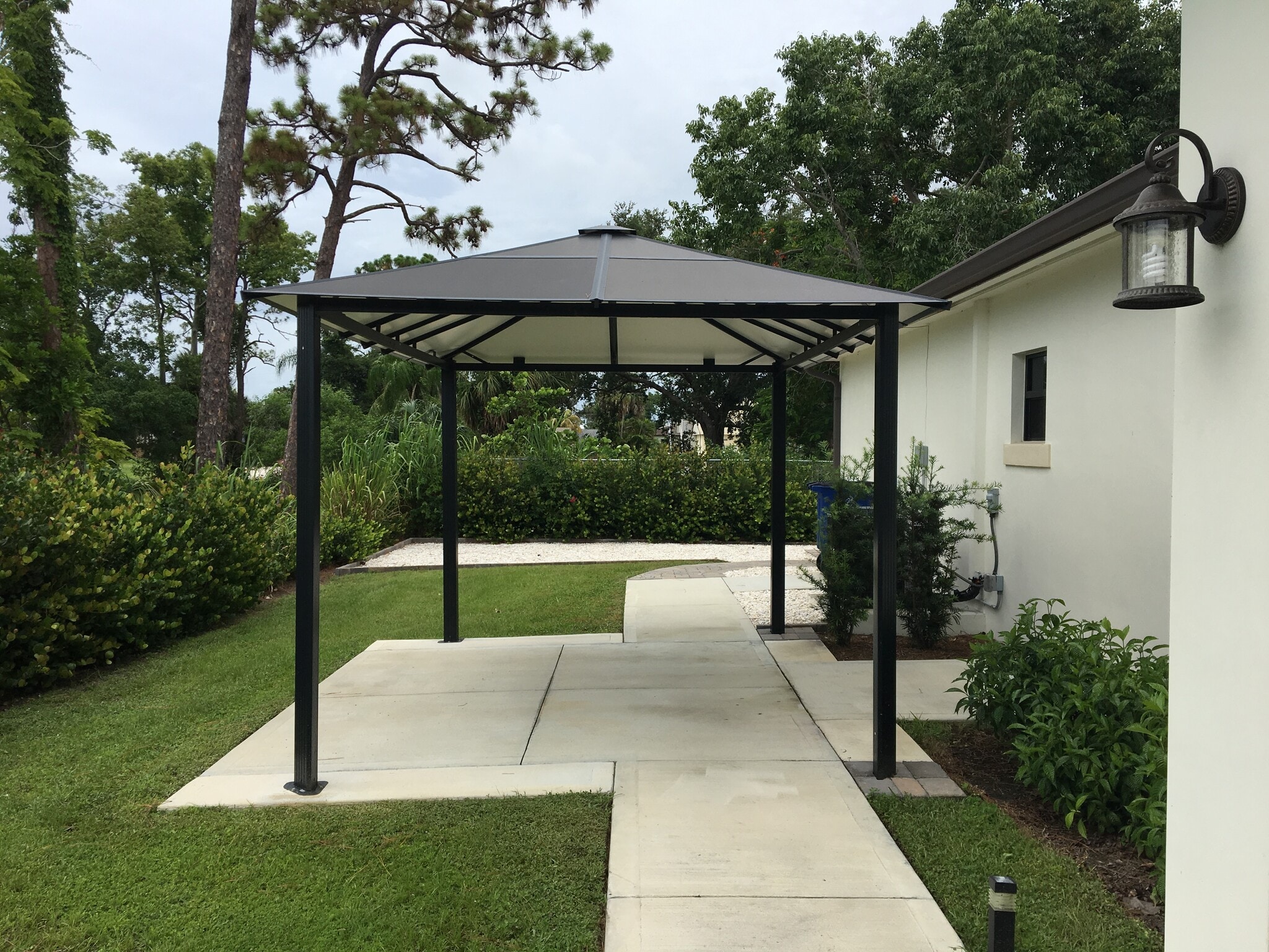 Building Photo - 4412 Vanda Dr