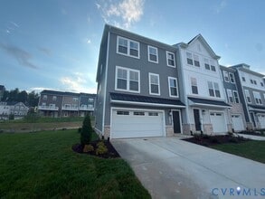 Building Photo - 8760 Whitman Dr