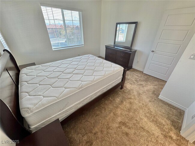 Building Photo - 20 Barbara Ln