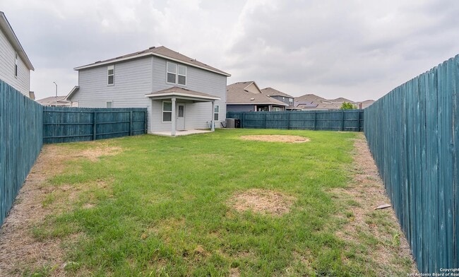 Building Photo - 5802 Rolling Gln