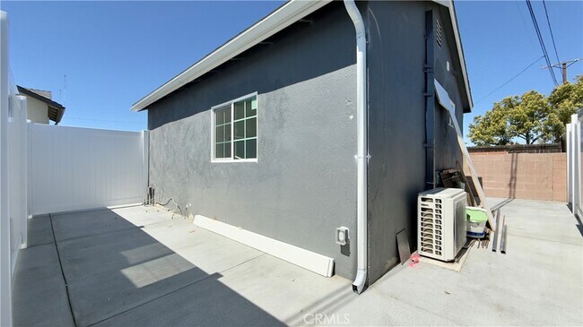 Building Photo - 9840 Natick Ave