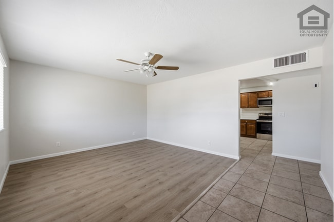 Building Photo - 4Bed/2Bath House at 35th Ave/Cactus! Ready for Immediate Move-In! -- NO HOA! FULLY REMODELED!