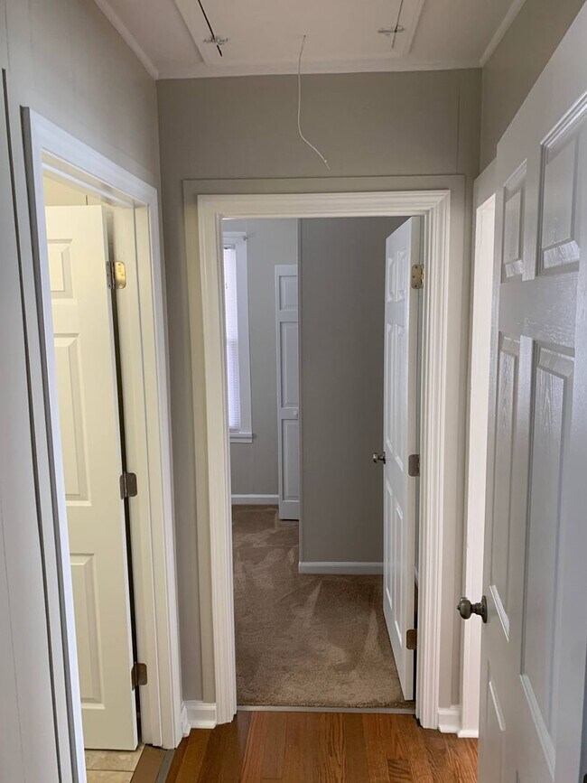 Building Photo - 910 Lamont St