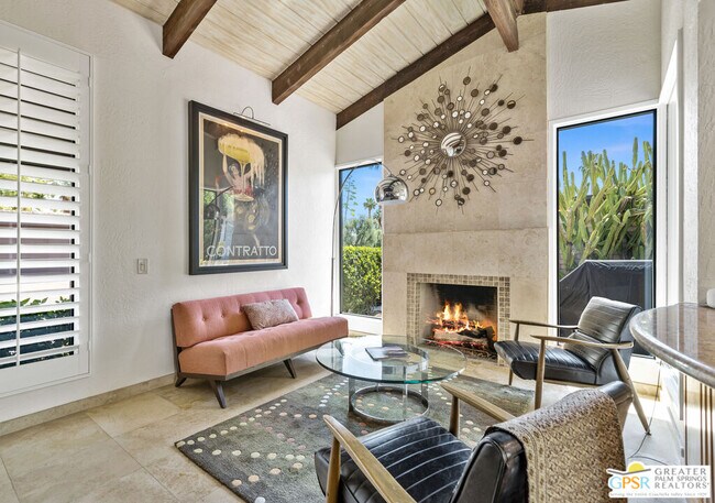 Building Photo - 1347 Primavera Dr S