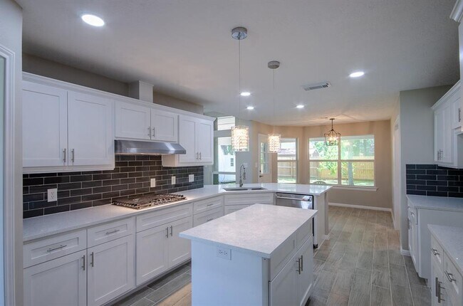 Building Photo - 12811 Fisher Dr