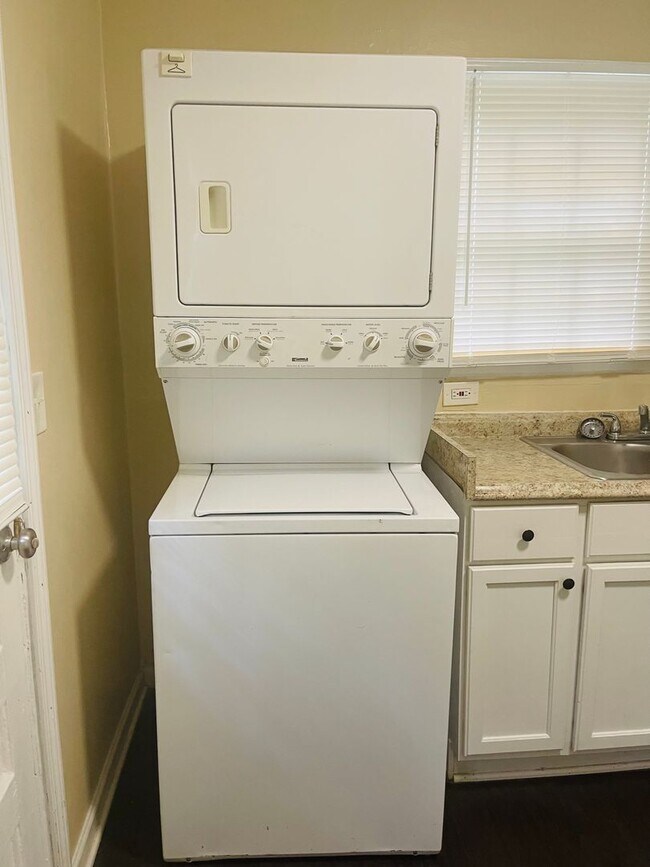 Building Photo - Coming soon