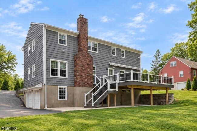 Building Photo - 801 Mountain Ave