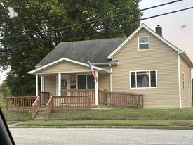 Building Photo - 612 Chestnut St