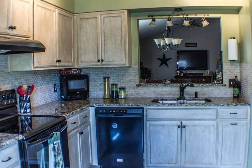 Building Photo - 507 Woodland Park Cir
