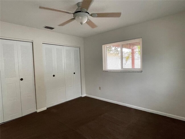 Building Photo - 126 18th Ave NE