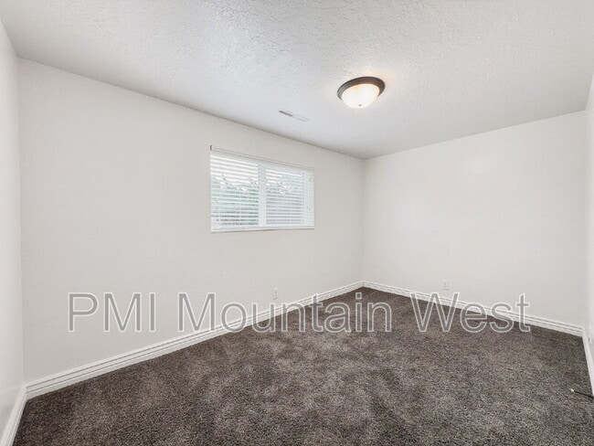 Building Photo - 2007 Nevada Cir