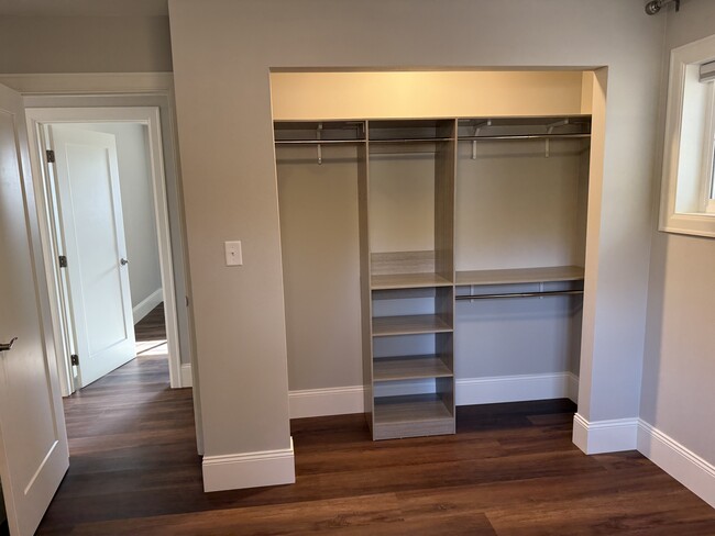 Bedroom Three Closet - 4346 Deerfield Rd