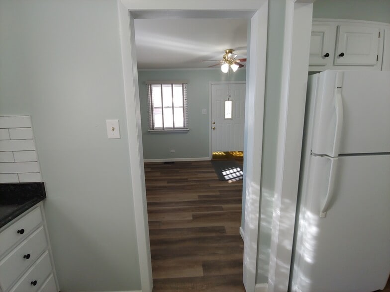 Building Photo - 2300 S Julian St