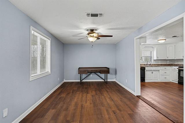 Building Photo - 5421 Buchanan St