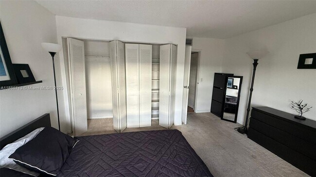 Building Photo - 13499 Biscayne Blvd