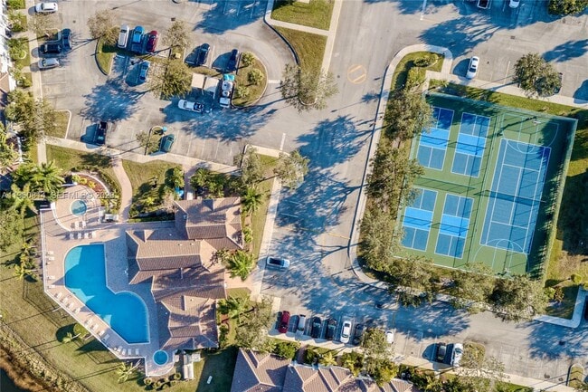 Building Photo - 20816 NW 3rd Ln