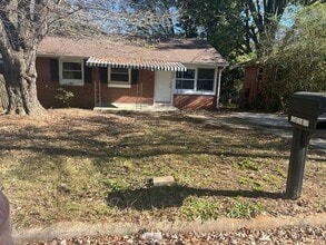 Building Photo - Coming soon!! 3 Bedroom 1 Bath