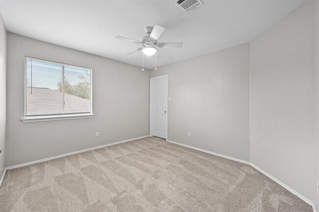 Building Photo - 4533 Corran Ferry Loop