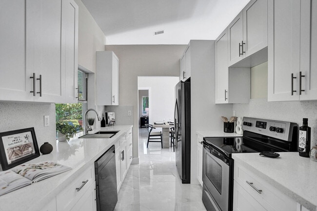 Building Photo - 2881 NW 98th Way