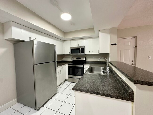 Building Photo - 5560 NW 61st St