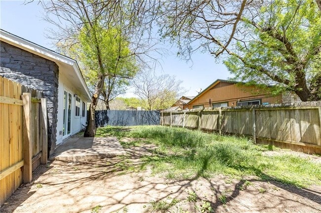 Building Photo - 10309 Burmaster Ln