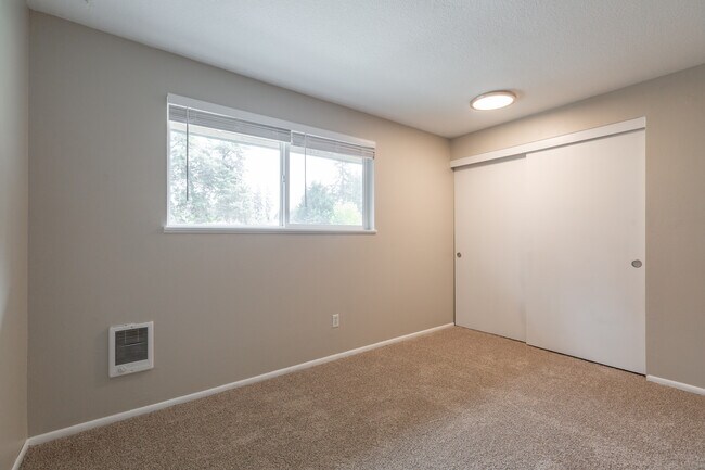 Building Photo - 12387 SW Walnut St