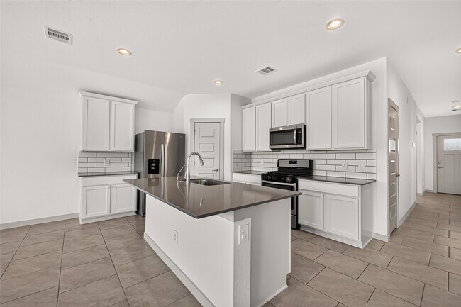 Building Photo - 28926 Yachting Pt Ct