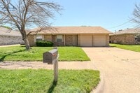 Building Photo - 1118 Crescent Ln