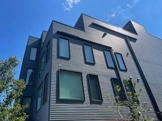 Building Photo - 509 E 1st St