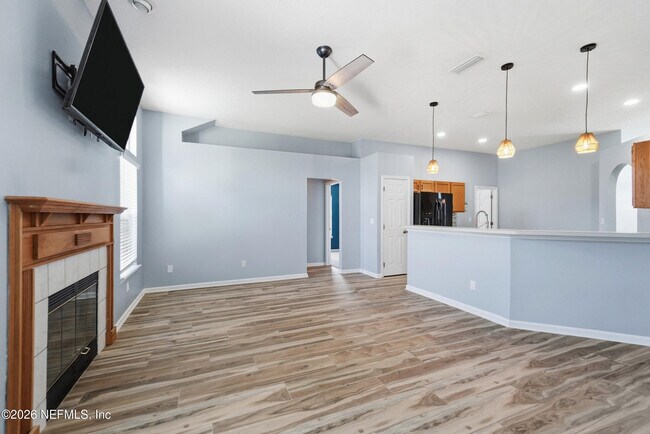 Building Photo - 13245 Milhouse Way