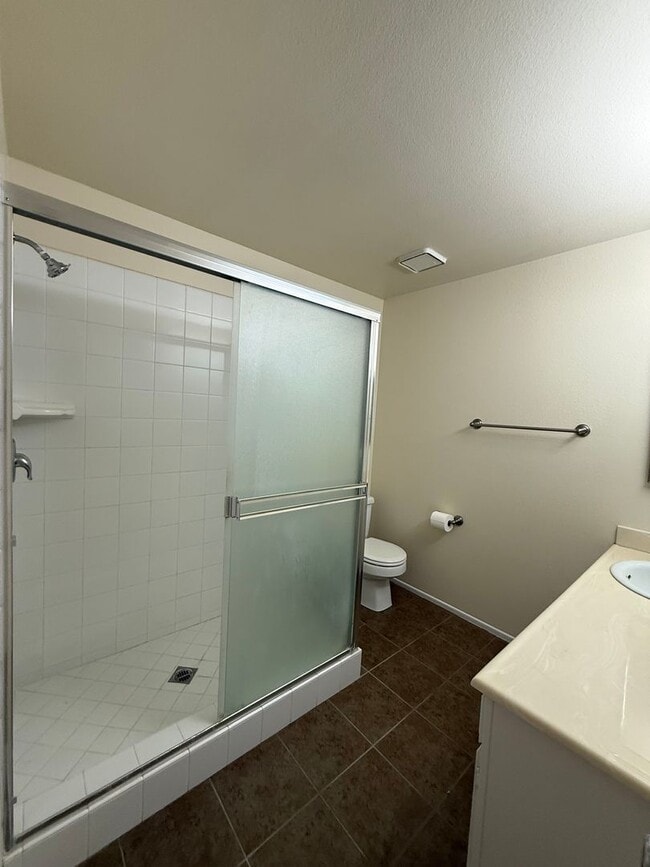 Building Photo - Central Camarillo Condo now Available