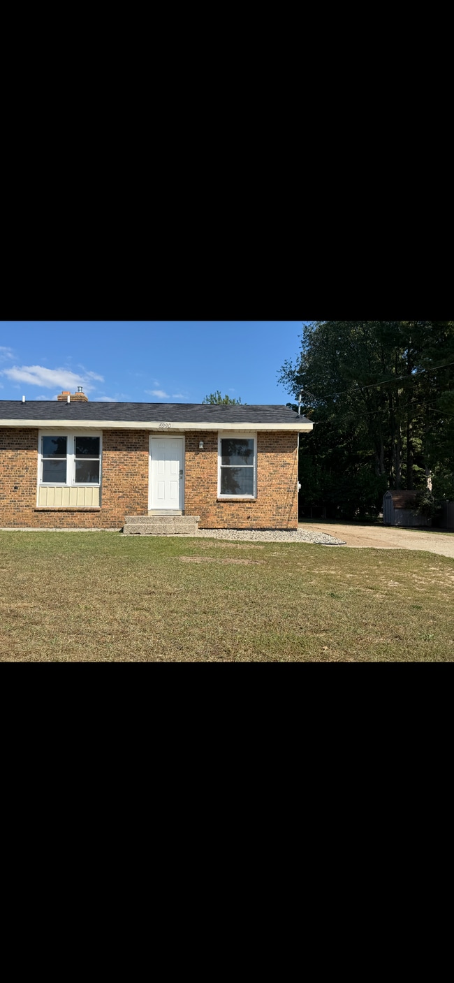 Building Photo - 6990 28th Ave