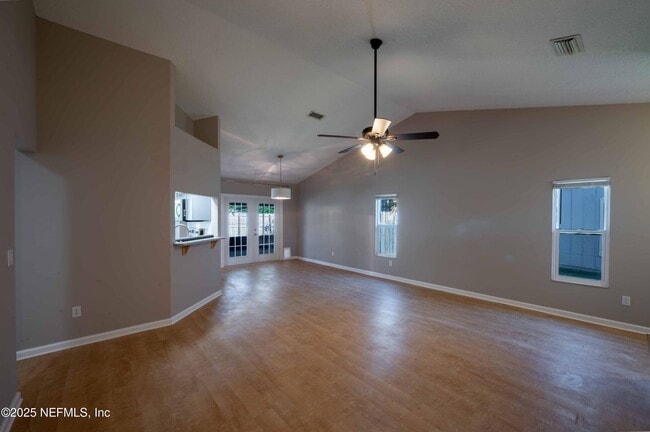 Building Photo - 2080 Tanager Dr