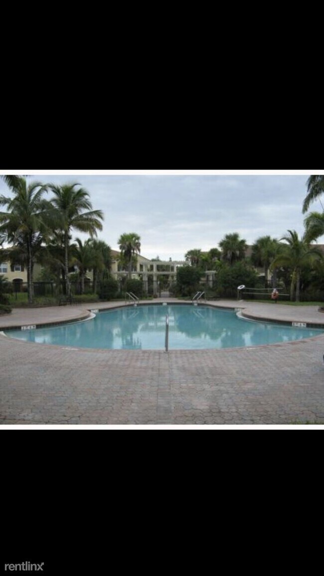 Building Photo - 2 br, 2 bath Condo - Sunset Isles