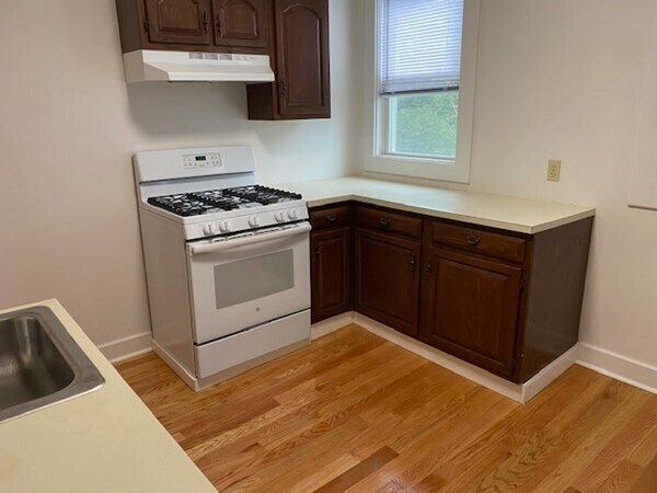 Primary Photo - 245 Beacon St