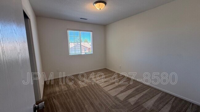 Building Photo - 330 Bulluno Dr